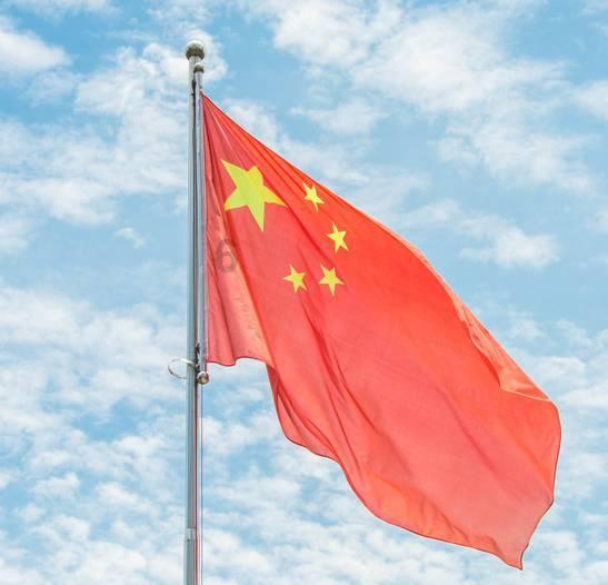 逃出昏暗的地下室